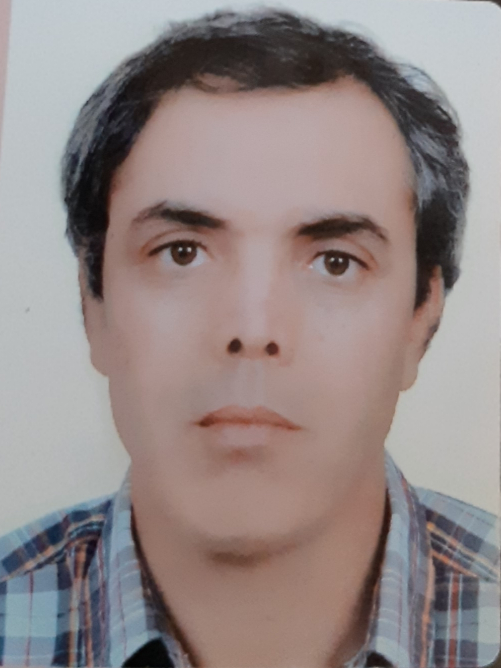 لحسن أوزين